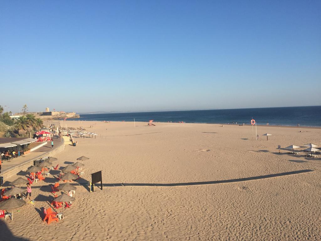 Apartamento 1 Quarto, Com Patio, Em Frente Praia Paço de Arcos Buitenkant foto